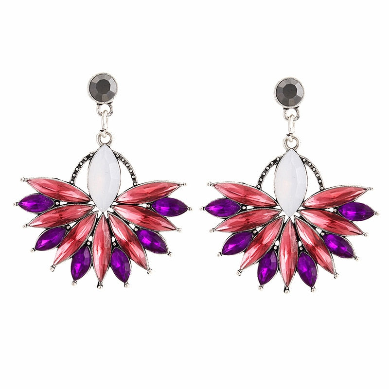 Boucles d’Oreilles Fleur en Cristal – Touche Féminine