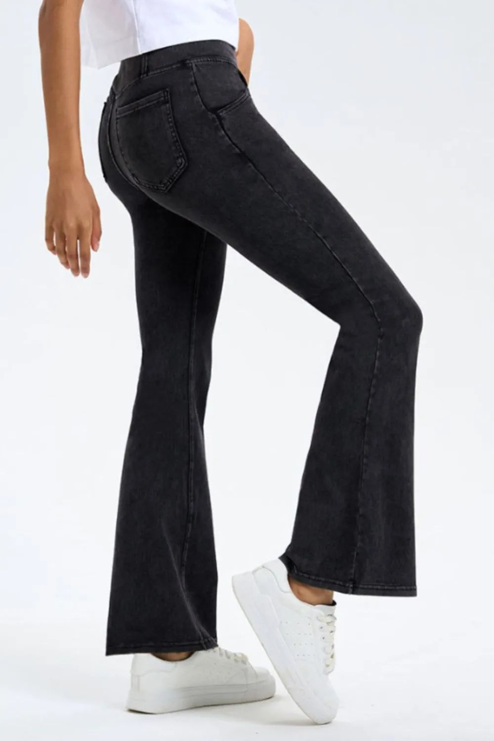 Jean Bootcut Stretch – Confort & Silhouette Élégante