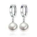 Boucles d’Oreilles Pendantes – Perles Blanches