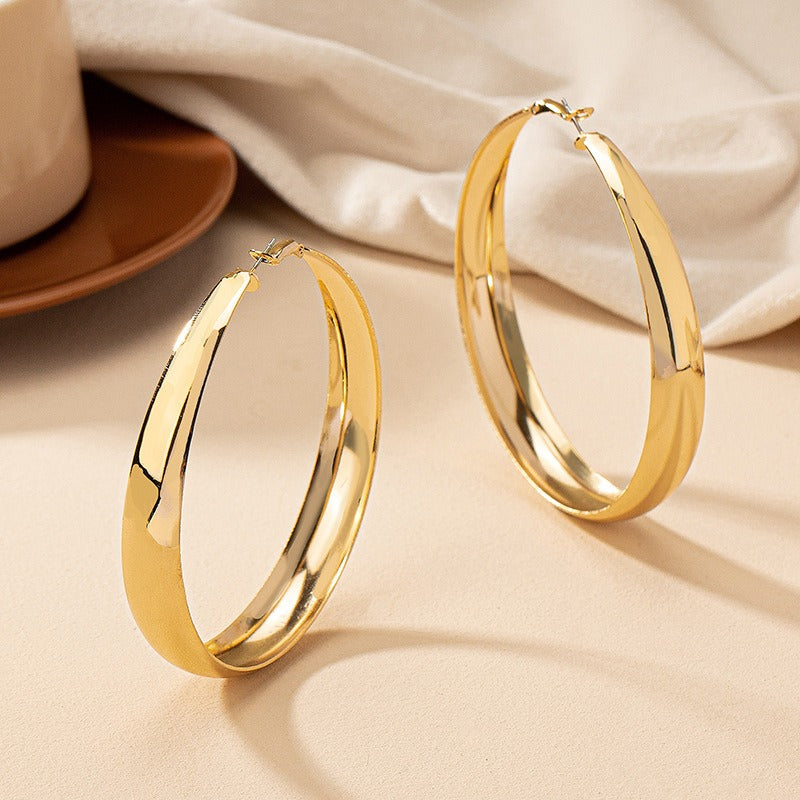 Grandes Boucles d’Oreilles Créoles – Style Tendance